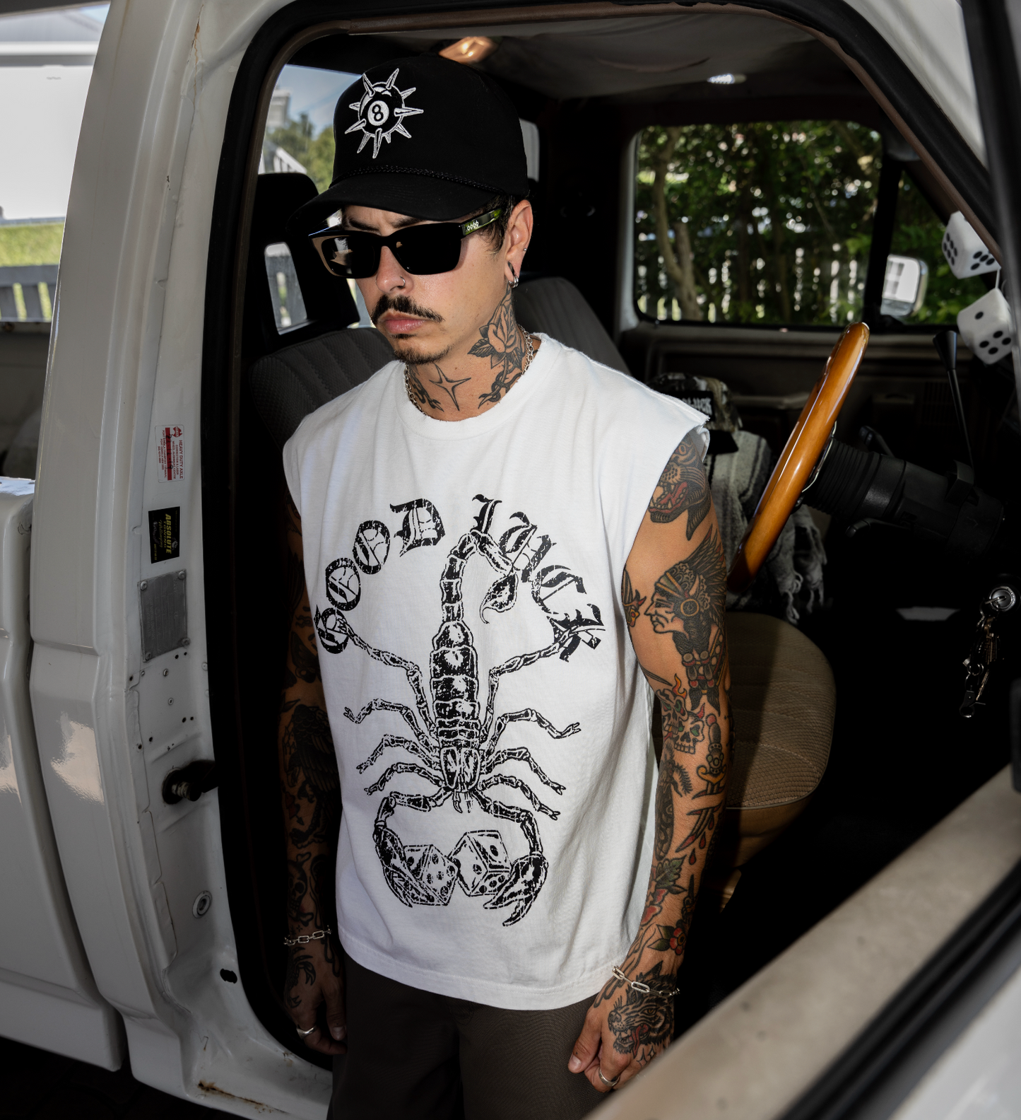 LUCKY SCORPION MUSCLE TANK WHITE