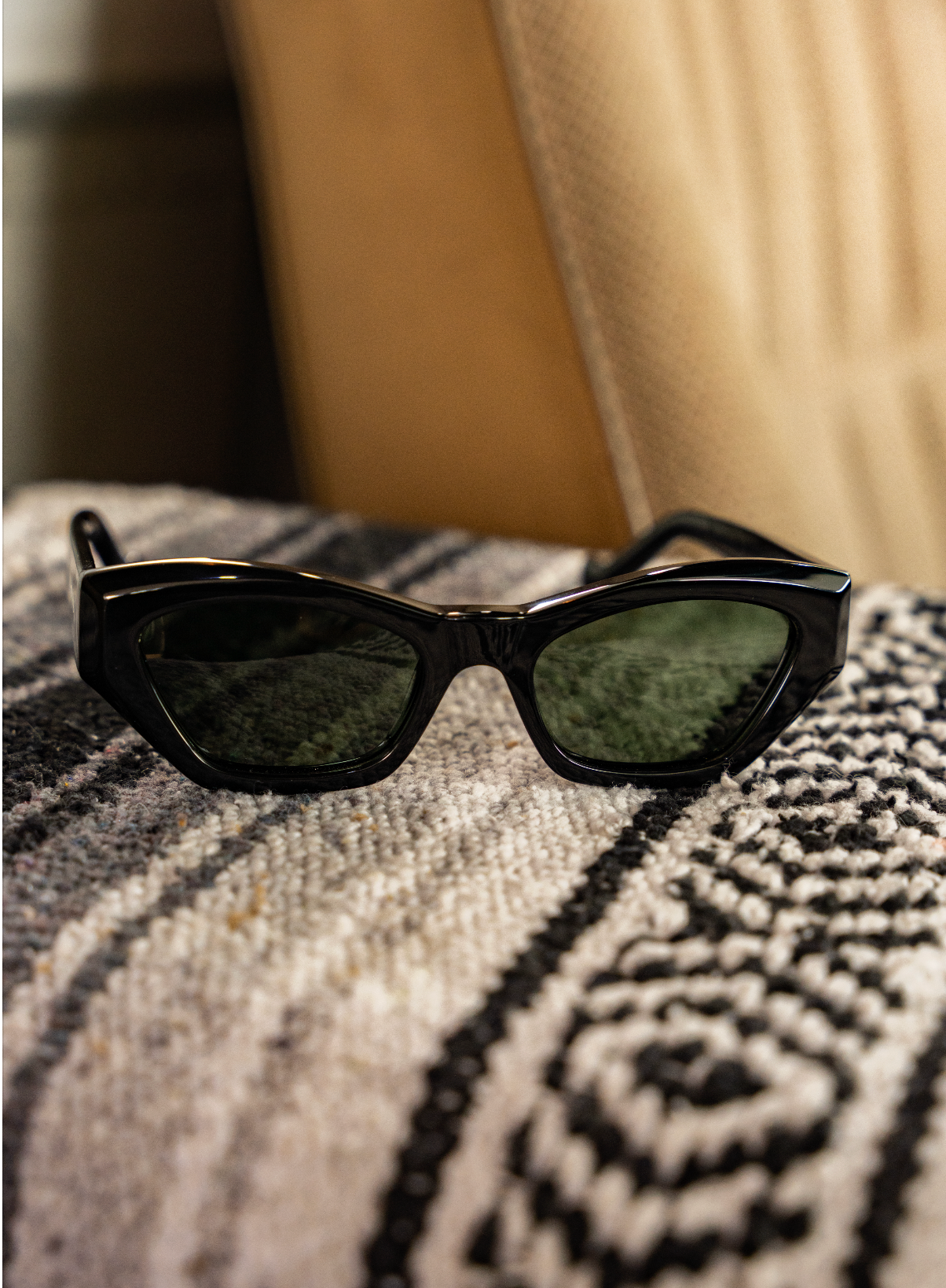 SUPPLY SUNGLASSES V.1 BARBED