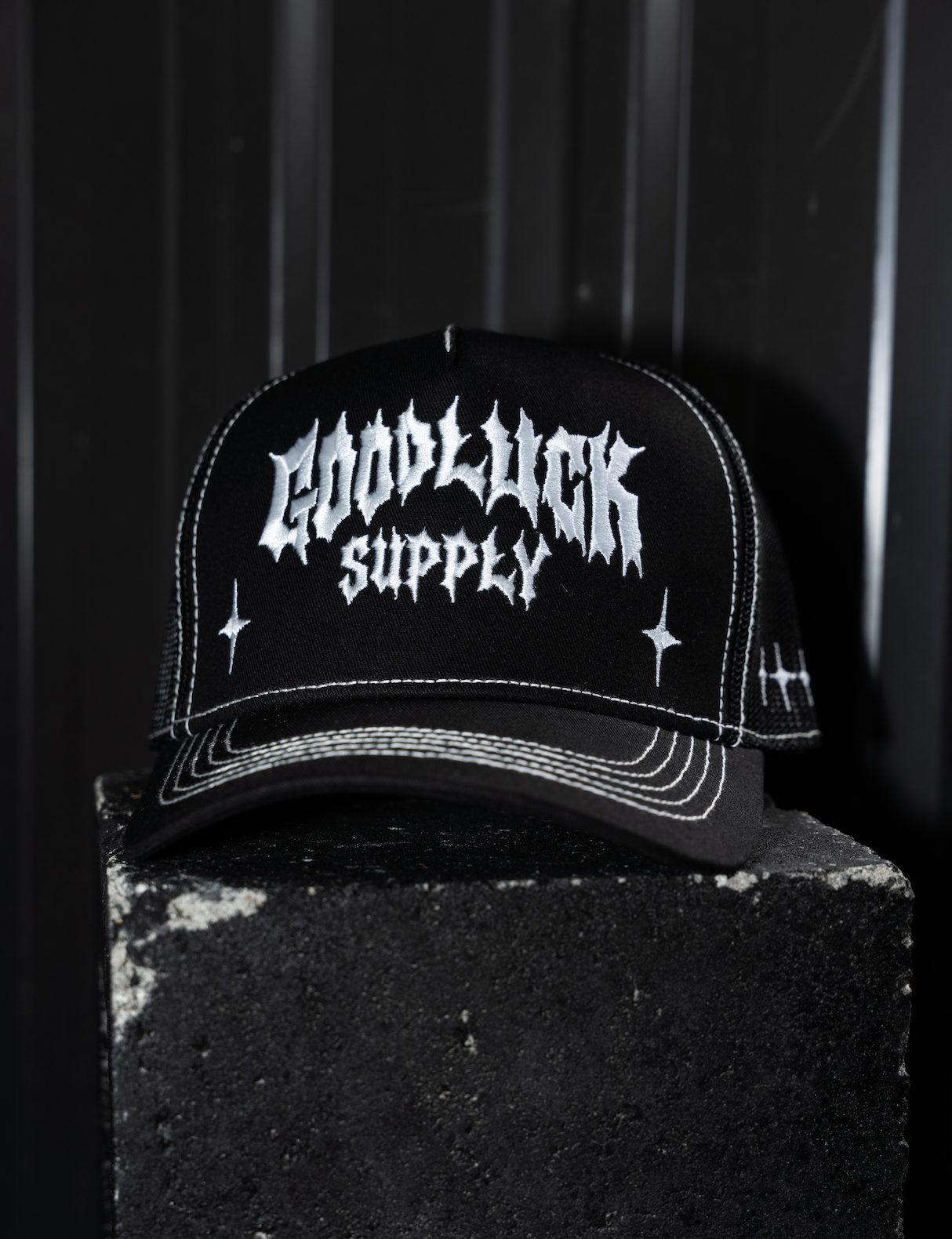 GOOD LUCK TRUCKER HAT
