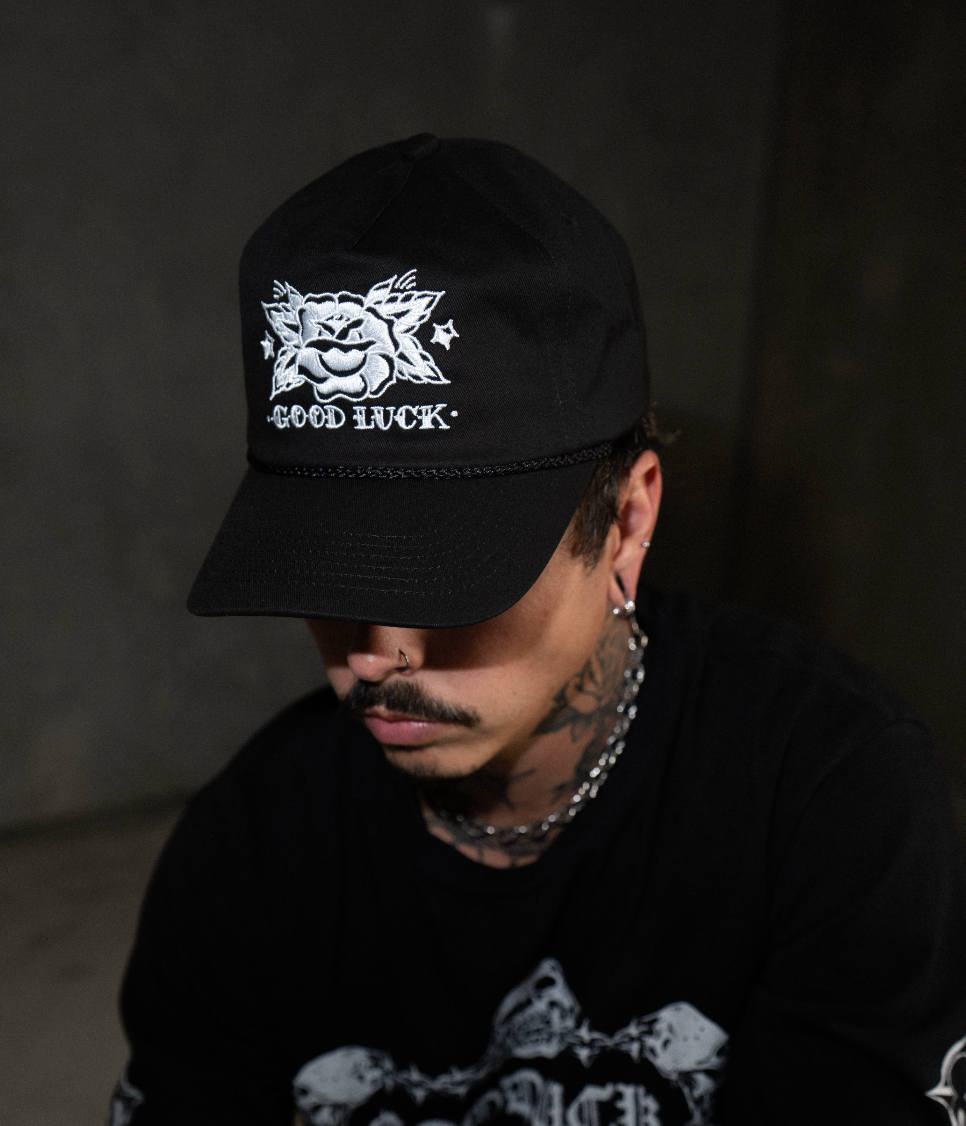 LUCKY ROSE SNAPBACK