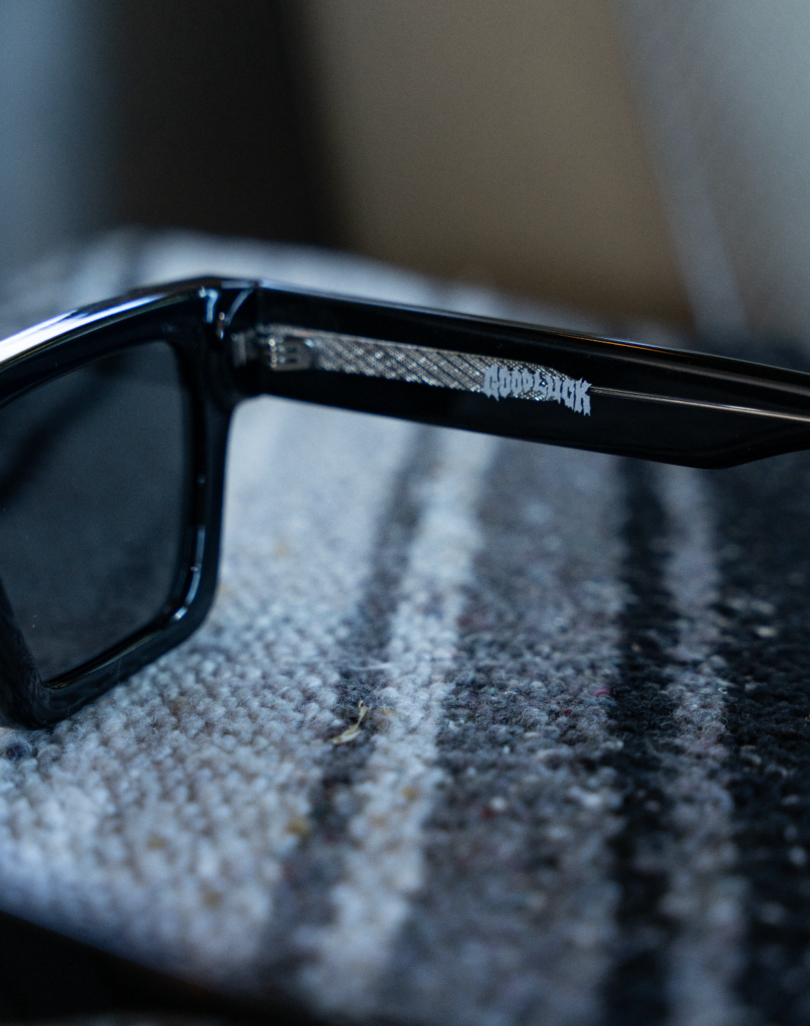 SUPPLY SUNGLASSES V.2 CHAIN GANG